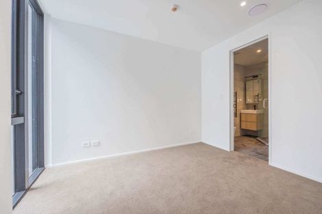 Photo of property in 1 Buscomb Avenue, Henderson, Auckland, 0610