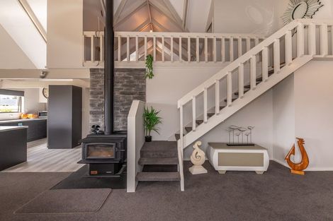 Photo of property in 92 Henley Street, Westport, 7825