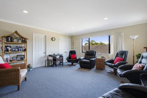 Photo of property in 8 Bransley Grove, Katikati, 3129