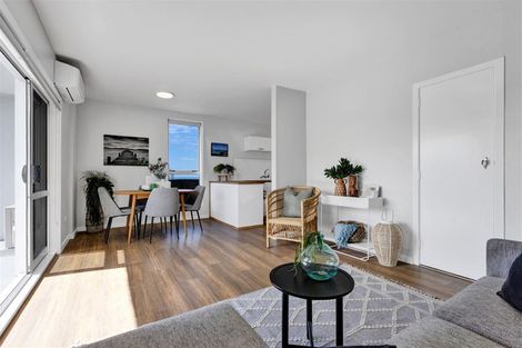 Photo of property in 38d Breakwater Road, Moturoa, New Plymouth, 4310