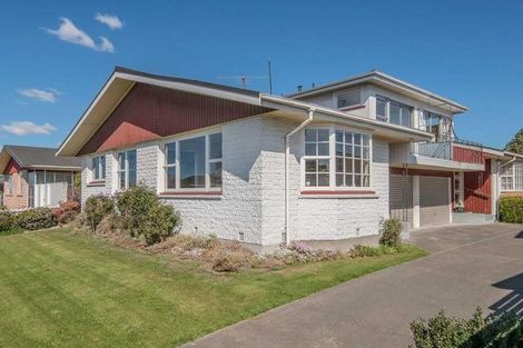 Photo of property in 6 Apollo Place, Papanui, Christchurch, 8052