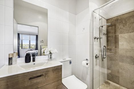 Photo of property in Point Ridge, 130 Gills Road, Albany Heights, Auckland, 0632