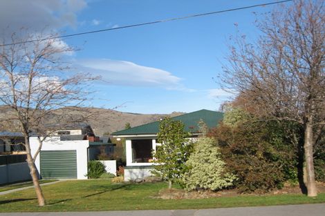 Photo of property in 24 Orient Street, Cromwell, 9310