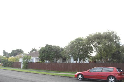 Photo of property in 2 Nevada Avenue, Pakuranga Heights, Auckland, 2010
