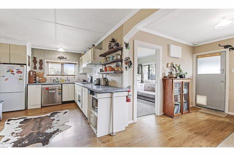 Photo of property in 16 Grierson Avenue, Amberley, 7481