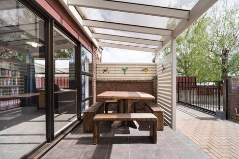 Photo of property in 16 Akaroa Avenue, Awapuni, Palmerston North, 4412