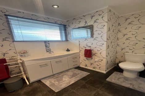 Photo of property in 40 Beaumaris Crescent, Ascot Park, Porirua, 5024