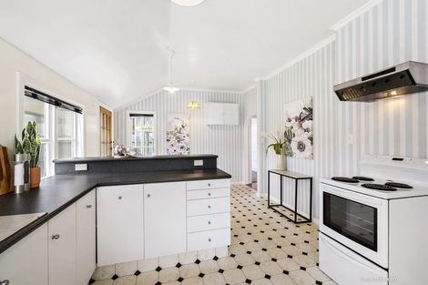 Photo of property in 34 Mandalay Terrace, Khandallah, Wellington, 6035