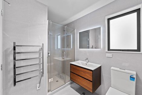 Photo of property in 27 Whiteywood Street, Westgate, Auckland, 0814