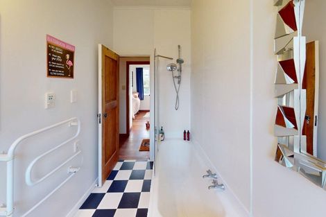 Photo of property in 534 Featherston Street, Roslyn, Palmerston North, 4414