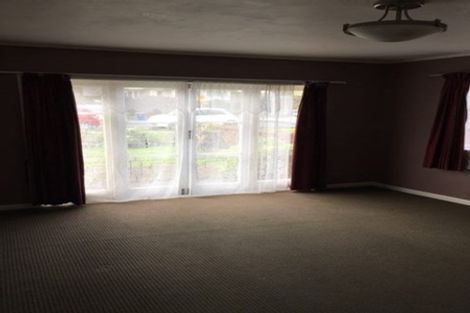 Photo of property in 16 Rathgar Road, Henderson, Auckland, 0610