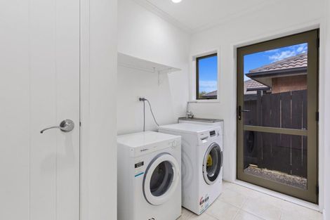 Photo of property in 26 Palm Springs Boulevard, Papamoa Beach, Papamoa, 3118