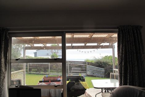 Photo of property in 22 Penton Road, Stanmore Bay, Whangaparaoa, 0932