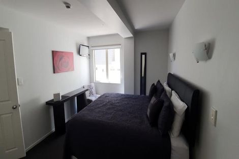 Photo of property in 45 Marine Parade, Mount Maunganui, 3116