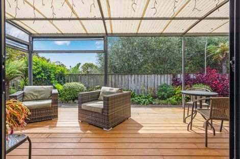 Photo of property in 5a Shanley Crescent, Waiuku, 2123