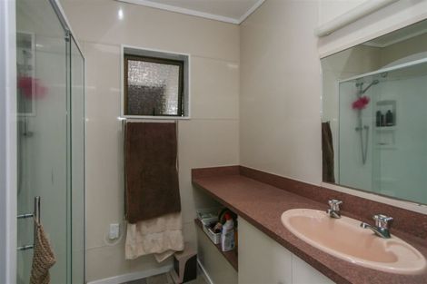 Photo of property in 3 Puriri Street, Inglewood, 4330