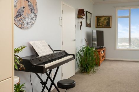 Photo of property in 6 Mitchell Street, Brooklyn, Wellington, 6021