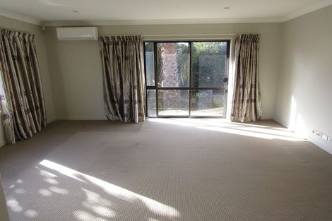 Photo of property in 9 Laurel Oak Drive, Schnapper Rock, Auckland, 0632