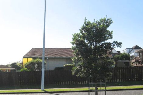 Photo of property in 74b Highland Park Drive, Highland Park, Auckland, 2010