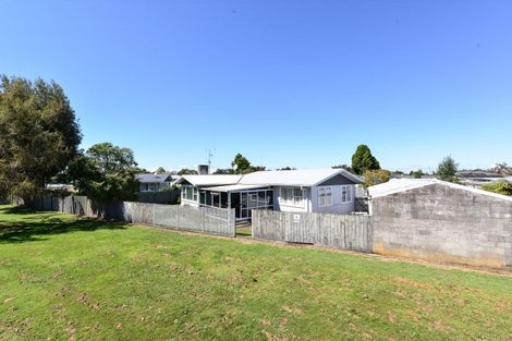 Photo of property in 28 Rosalind Street, Deanwell, Hamilton, 3206
