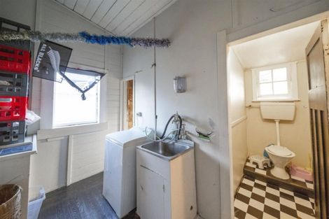 Photo of property in 25 Milmoe Street, Hawera, 4610