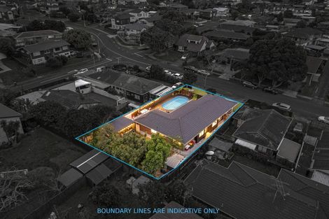 Photo of property in 13 Kurnell Drive, Botany Downs, Auckland, 2010