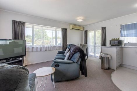 Photo of property in 2 Woburn Street, Waipukurau, 4200