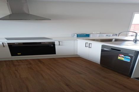 Photo of property in 5 Craig Place, Redwood, Christchurch, 8051