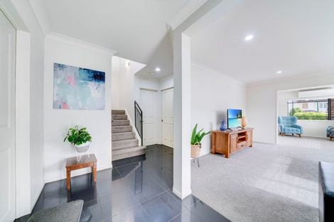 Photo of property in 71 Baverstock Road, Flat Bush, Auckland, 2016