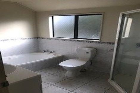Photo of property in 9j View Road, Glenfield, Auckland, 0627