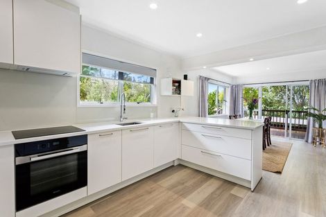 Photo of property in 22 John Road, Stanmore Bay, Whangaparaoa, 0932