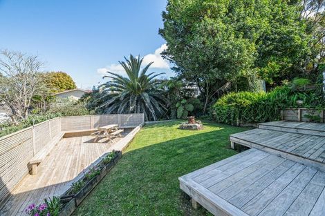 Photo of property in 9 Dundas Place, Henderson, Auckland, 0612