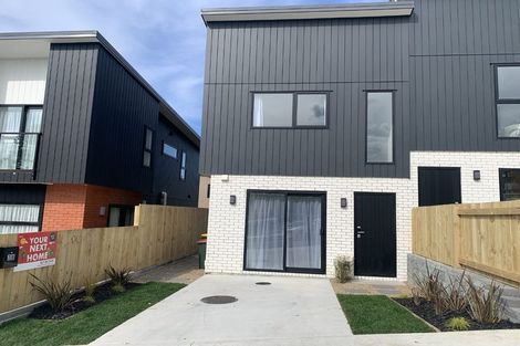 Photo of property in 28 Paina Crescent, Massey, Auckland, 0614