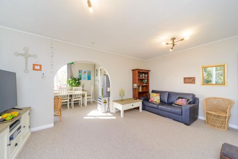 Photo of property in 11 Sinclair Avenue, Highbury, Palmerston North, 4412