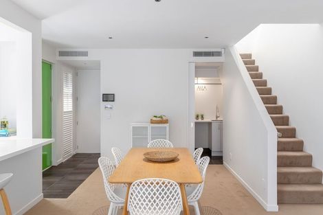 Photo of property in 93 Holly Road, St Albans, Christchurch, 8014