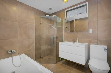 Photo of property in 36a Hereford Street, Te Atatu Peninsula, Auckland, 0610