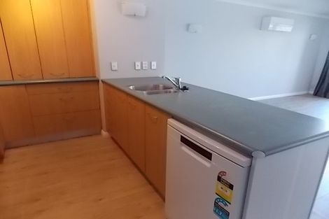Photo of property in Endeavour Apartments, 23/125u Thorndon Quay, Pipitea, Wellington, 6011