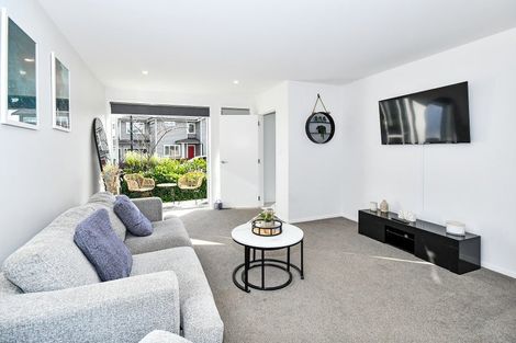 Photo of property in 16 Fort Lincoln Loop, Karaka, Papakura, 2113