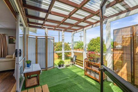 Photo of property in 2 Bone Crescent, Hawera, 4610