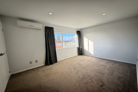 Photo of property in 11 Meritage Lane, Te Atatu South, Auckland, 0610