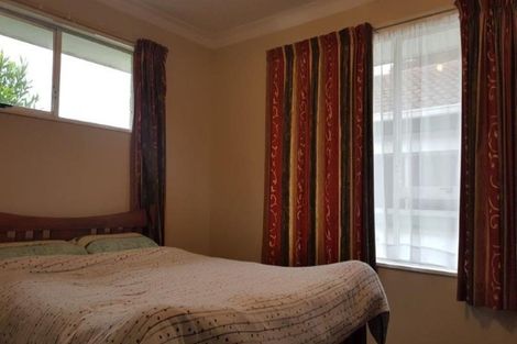 Photo of property in 4 Lydbury Place, Parklands, Christchurch, 8083