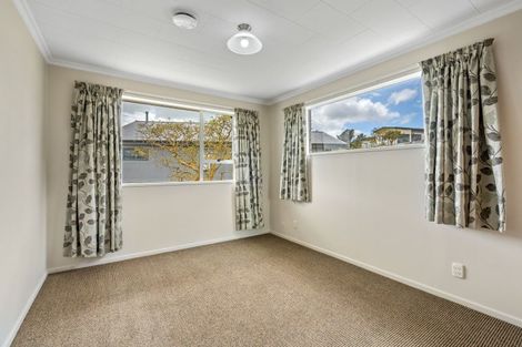 Photo of property in 10 Kilgour Street, Waihola, Milton, 9073