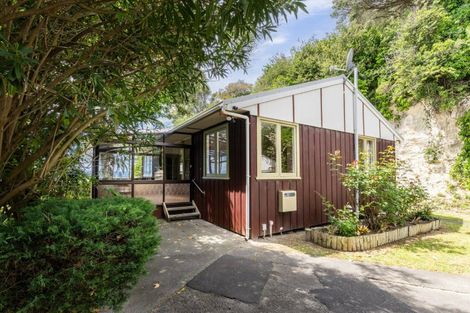 Photo of property in 8 Goldsmith Road, Hospital Hill, Napier, 4110