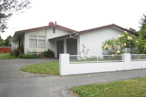 Photo of property in 1/5 Milnebank Street, Upper Riccarton, Christchurch, 8041