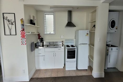 Photo of property in 7 Douglas Street, Mount Cook, Wellington, 6021