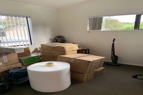 Photo of property in 1/232 Henderson Valley Road, Henderson, Auckland, 0612