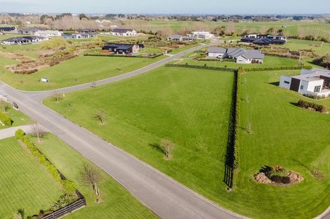 Photo of property in 2 Paterson Lane, Kelvin Grove, 4470