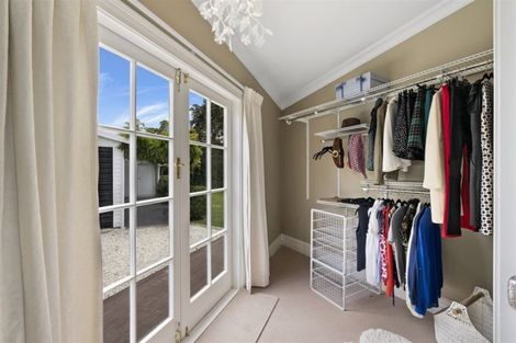 Photo of property in 17 Martin Avenue, Beckenham, Christchurch, 8023