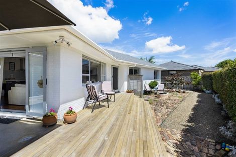 Photo of property in 4 Hatton Road, Orewa, 0931