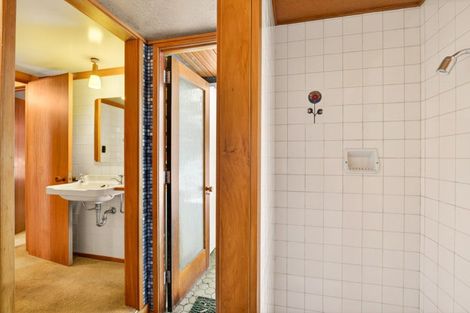 Photo of property in 122a Chaucer Road, Hospital Hill, Napier, 4110